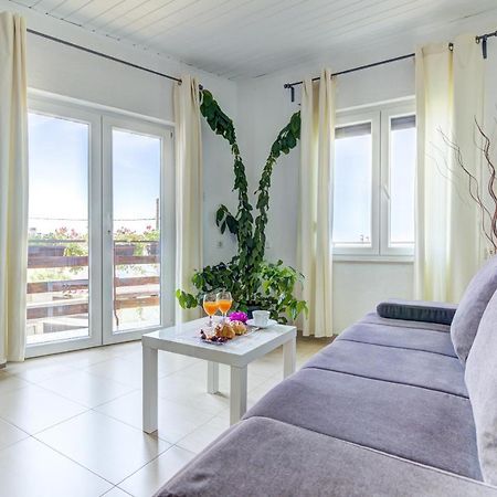 Miro Apartment Сен Екстериор снимка